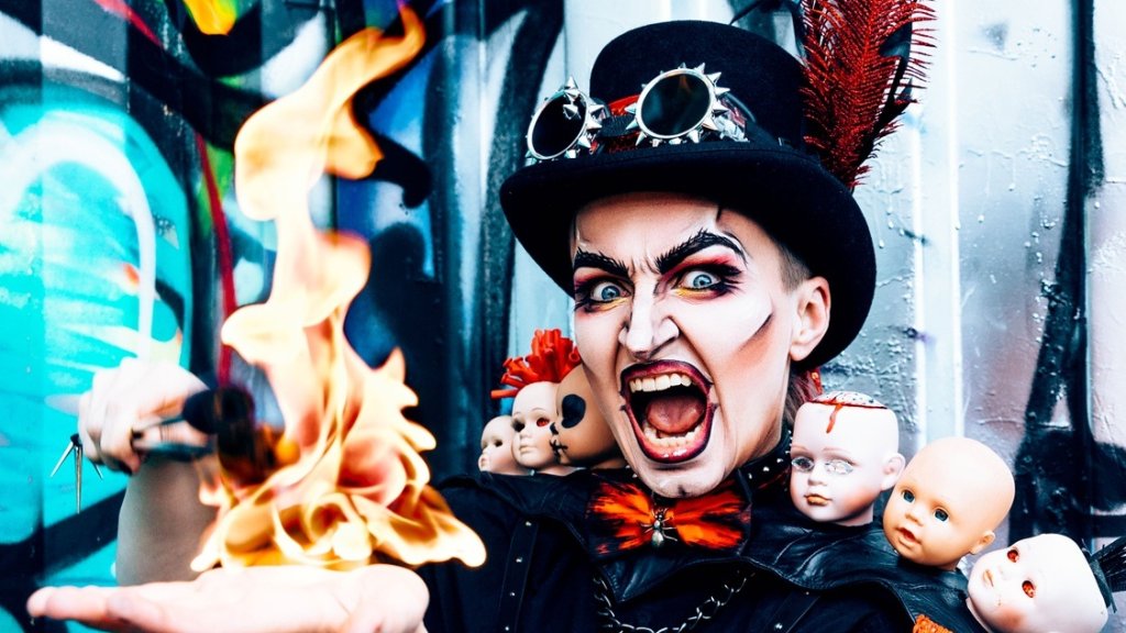 MIDNIGHT MADNESS ZWISCHEN BURLESQUE & MAGIE