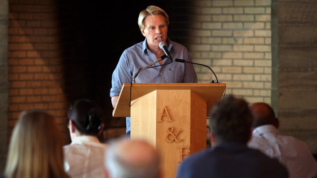 Ex-Abercrombie-CEO Michael Jeffries soll junge Männer sexuell ausgebeutet haben