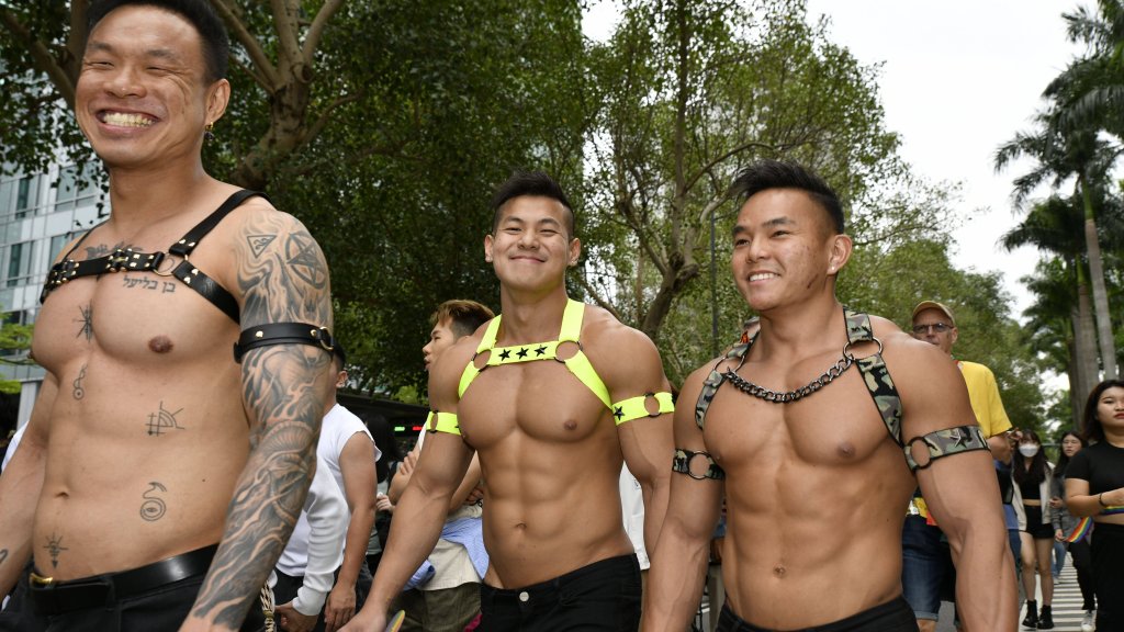 Präsidentschaftskandidat unter den 180.000 Teilnehmenden an der Pride in Taipeh