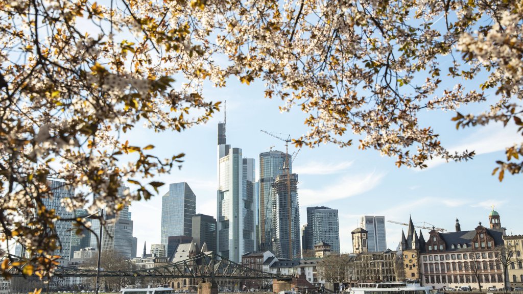 Tanz in den Mai // © imago xinhua