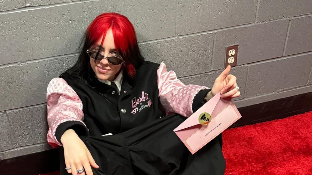 © instagram.com/billieeilish