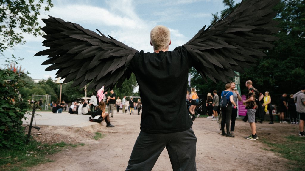 ©jules tiemann people infield