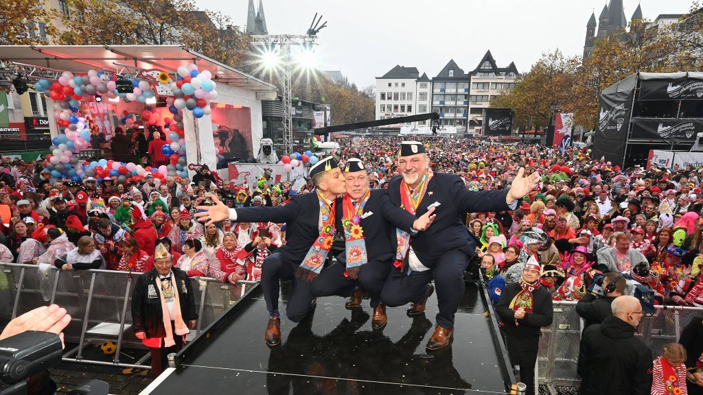 Erstes schwules Dreigestirn