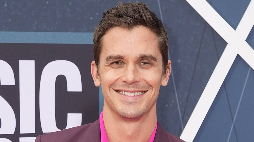 Antoni Porowski unterwegs