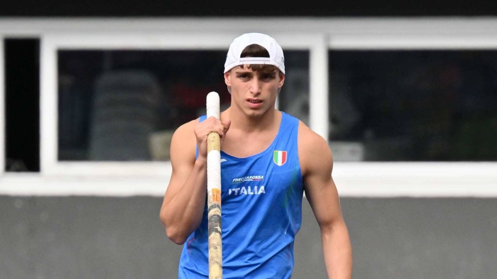 Stabhochspringer Simone Bertelli