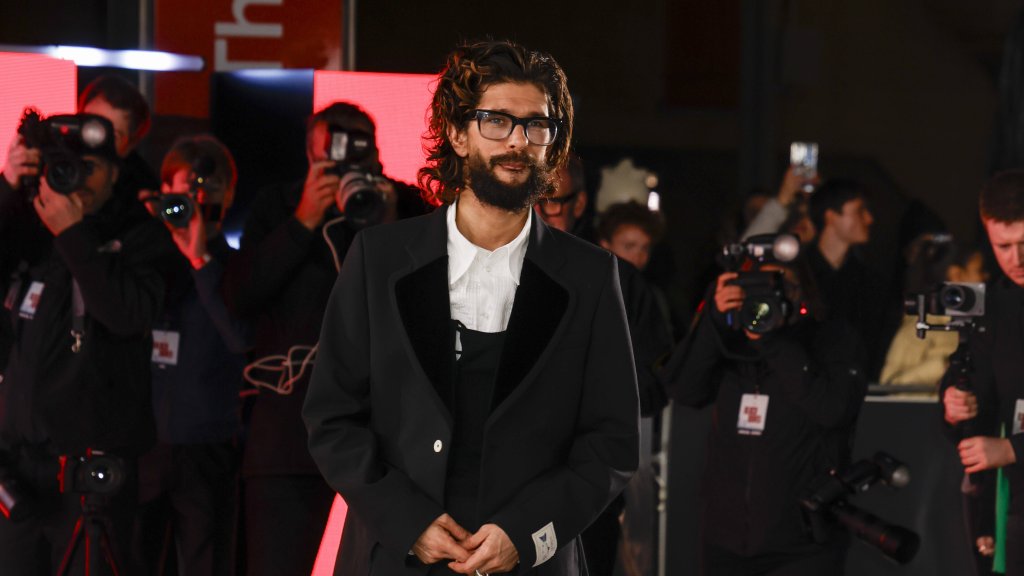 Ben Whishaw als Schwulenikone