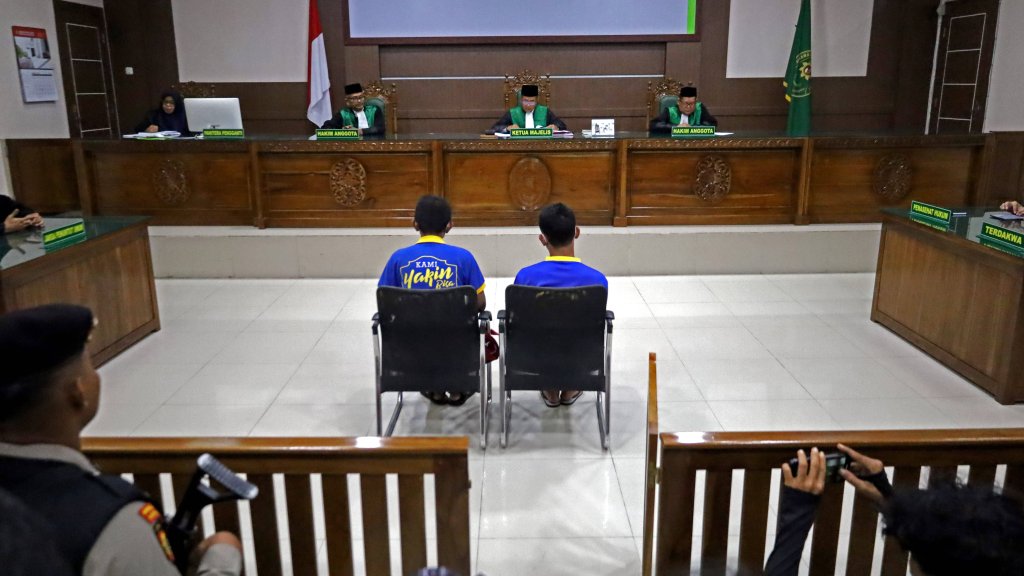 Stockschläge in Indonesien