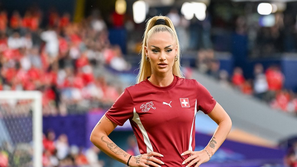 Wohnungseinbruch bei bisexueller Fußballerin Alisha Lehmann