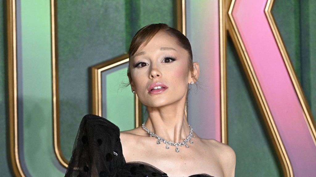 Ariana Grande bei Film-Premiere von "Pyjama Man“ attackiert