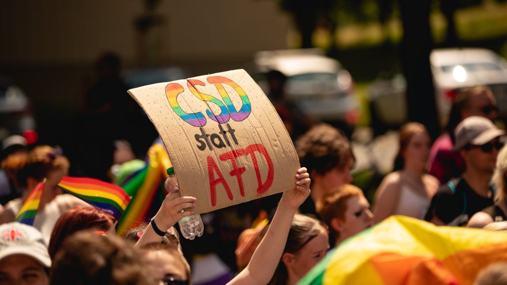 Analyse zeigt: Zunehmende rechte Gegenproteste bei CSDs