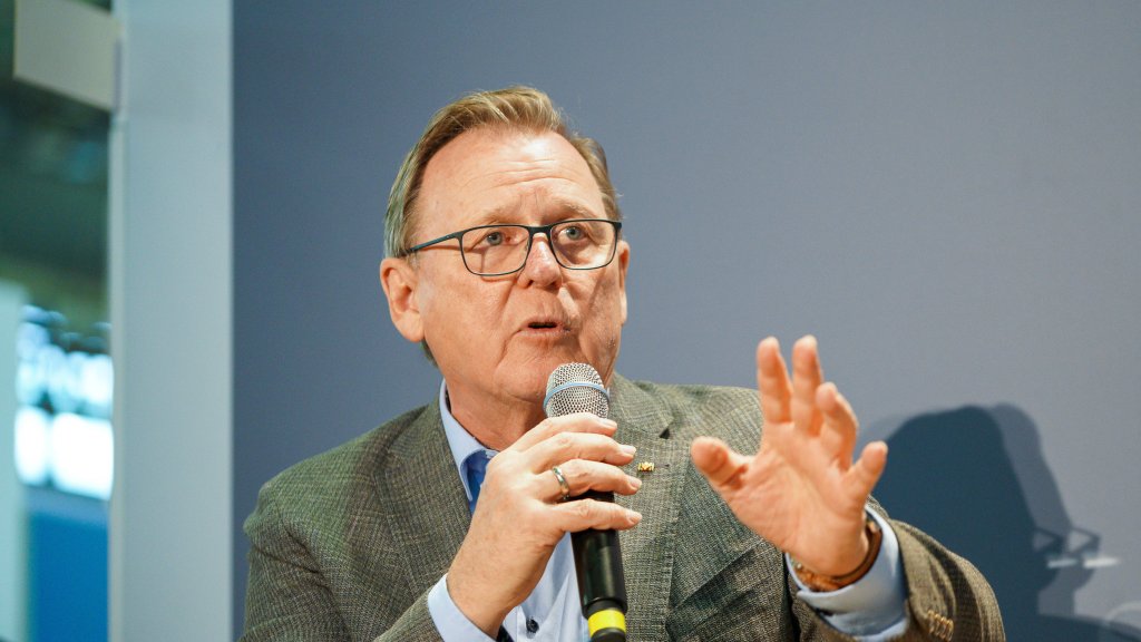 Debatte um Regenbogenfahne 