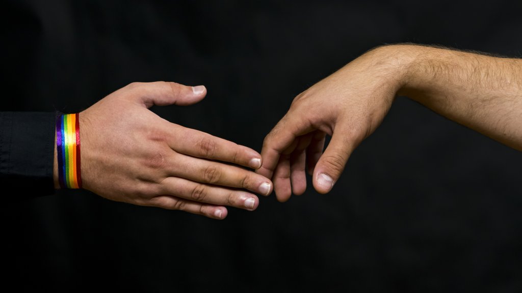 Homofeindliche Beleidigung: Solidarität mit 10-Jährigem