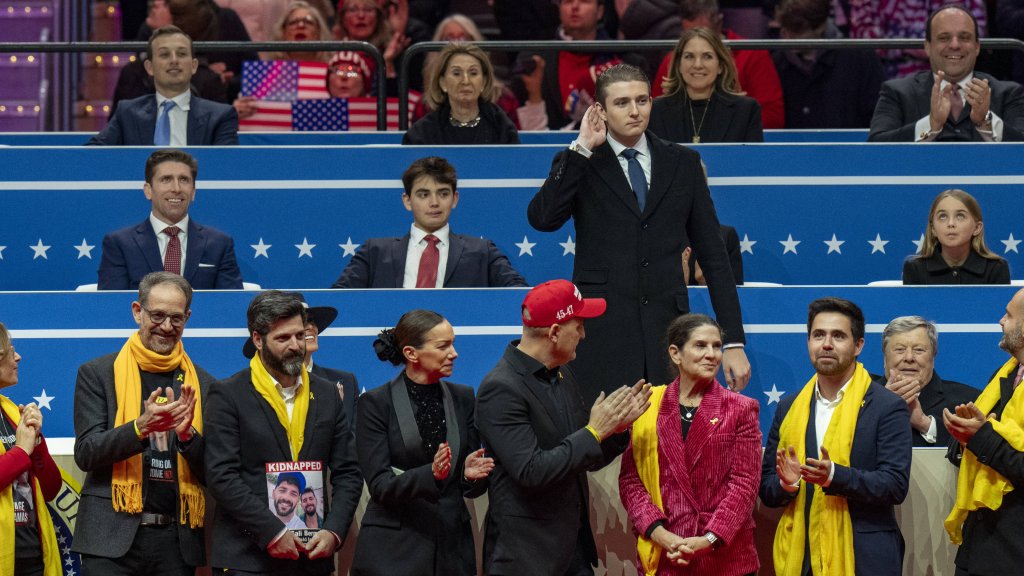 Barron Trump nimmt an Zoom-Call mit Tate-Brüdern teil
