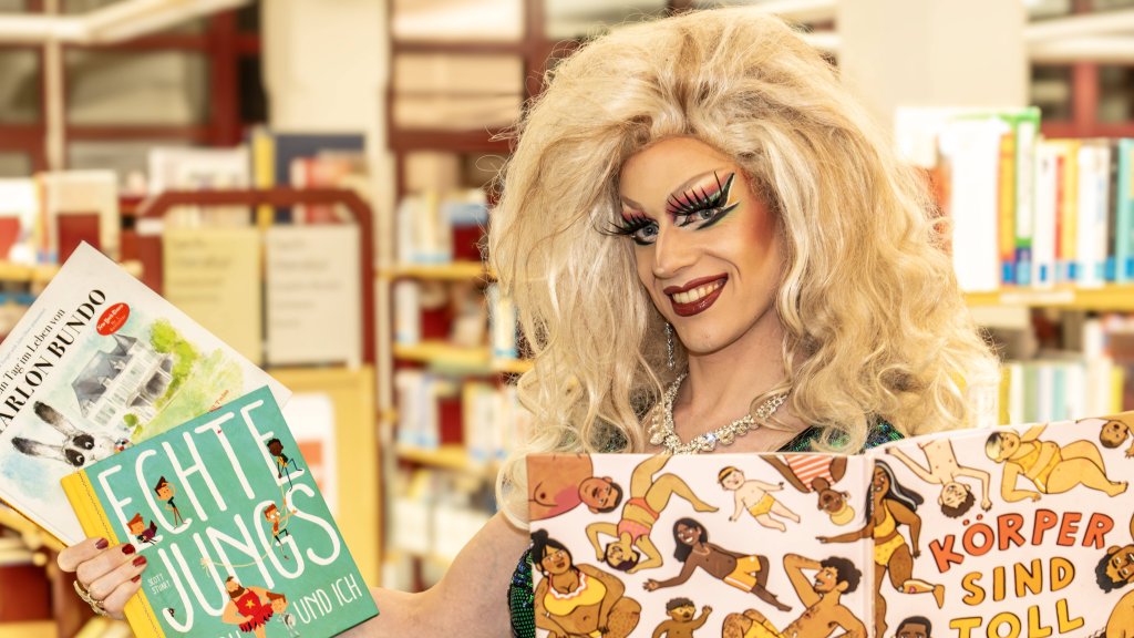 München: Aufregung wegen Dragqueen-Kinderbuchlesung