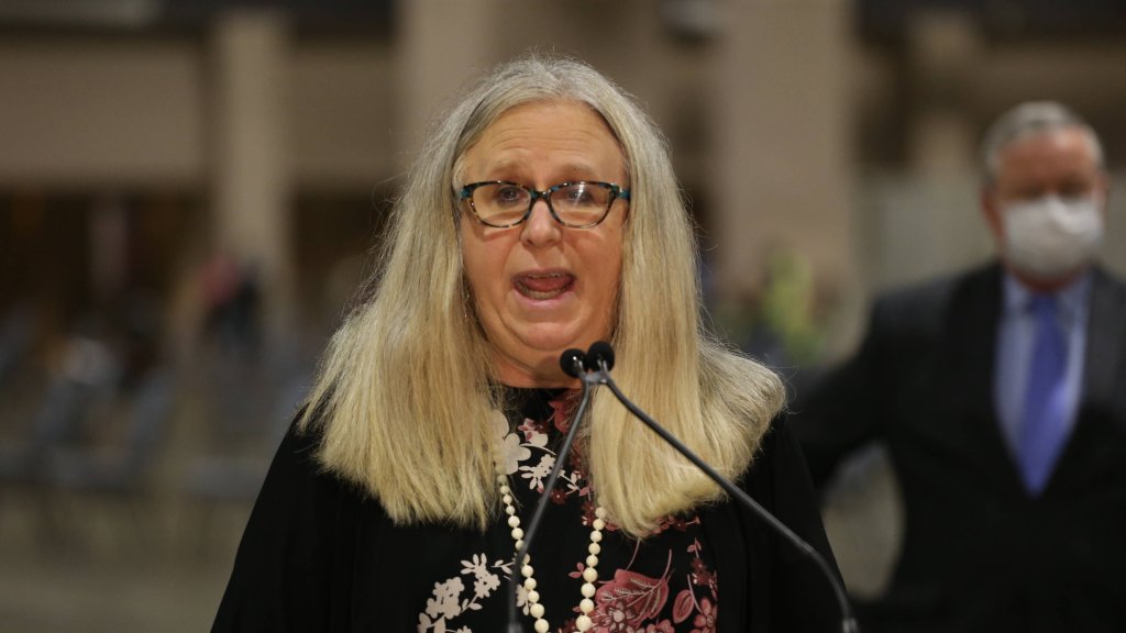 Eklat um Rachel Devine