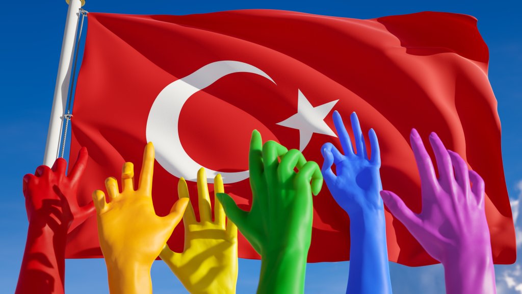 Türkei: Gesetzesverschärfungen gegen Queere ausgesetzt