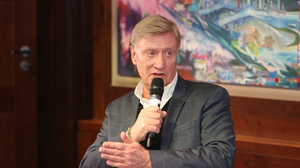 Warnung von Ole von Beust