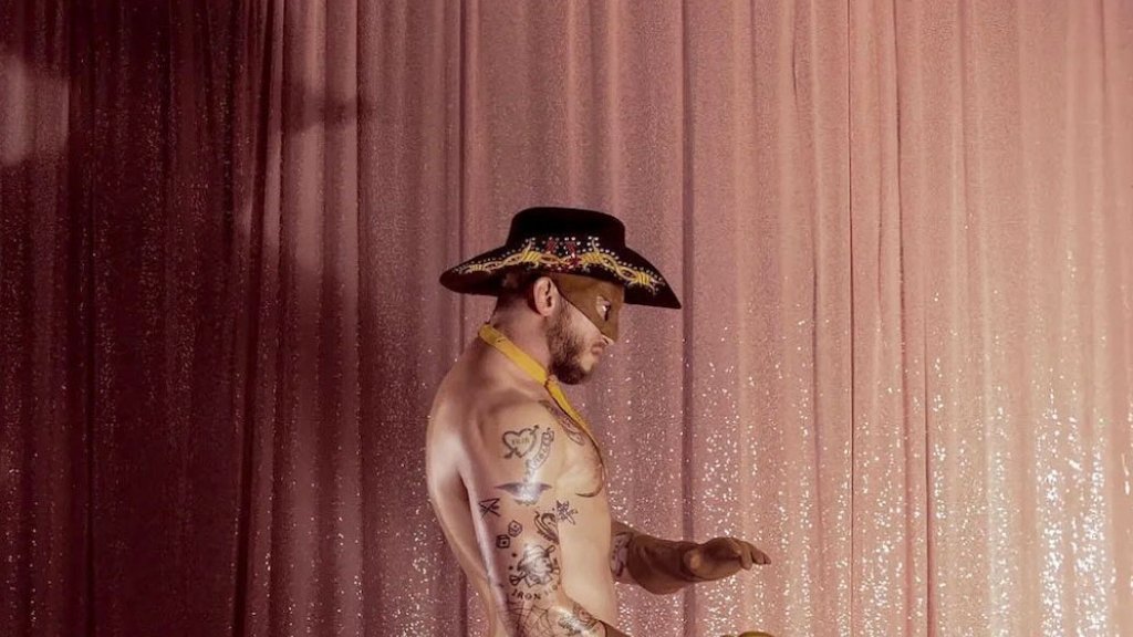 Schwuler Country-Sänger Orville Peck zieht Konsequenzen