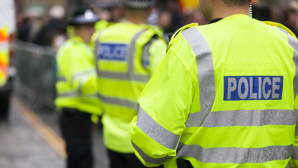 Neue Kritik an Englands Polizei 