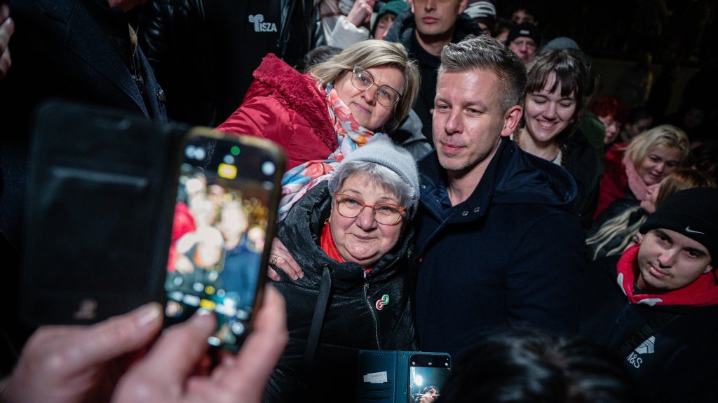 Umfragen: Opposition führt vor Parlamentswahl in Ungarn