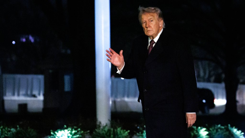 Trump verteidigt Iran-Einsatz mit LGBTIQ+-Rhetorik