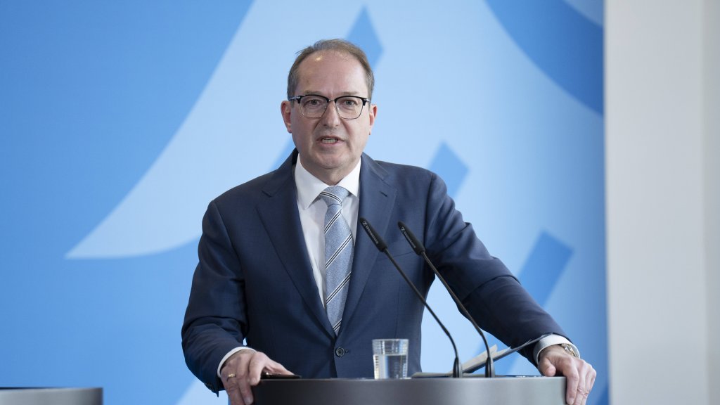 Neue Kritik an Dobrindt 