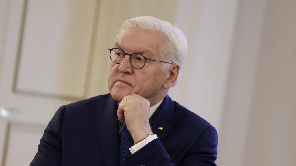 Steinmeier für Social-Media-Verbot 