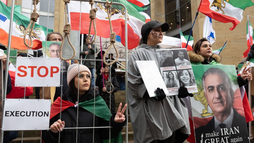 Schwuler Geflüchteter schildert Zwangshinrichtungen im Iran
