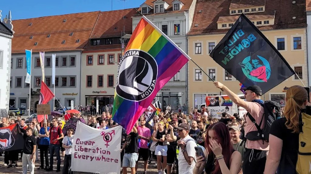 CSD Freiberg setzt mit radikalem Motto Zeichen