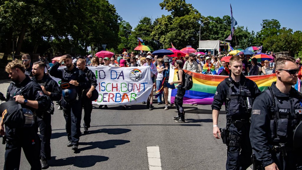 CSD Eberswalde unter Polizeischutz