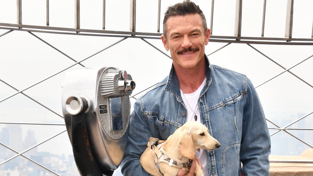 Luke Evans setzt Zeichen für Pride
