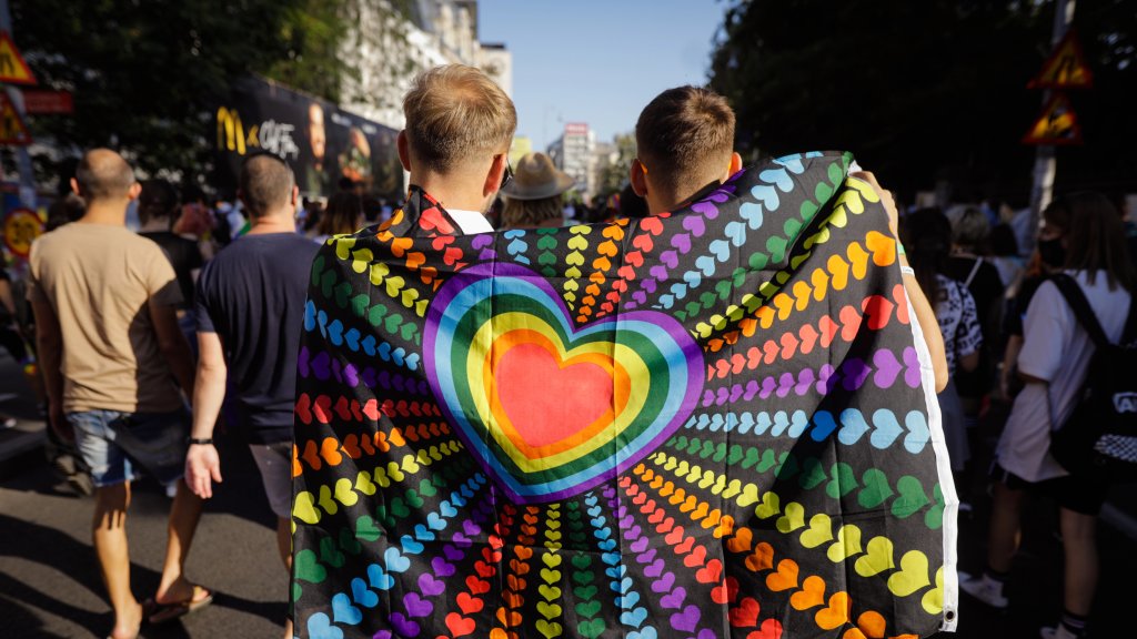Oradea Pride trotzt Verbot