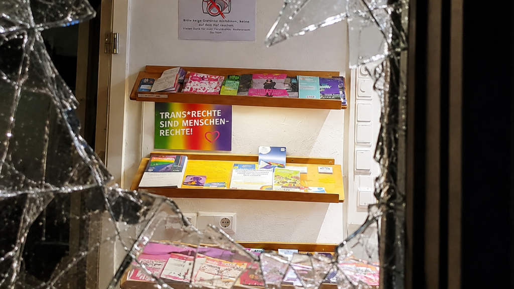 Angriff auf queeres Zentrum