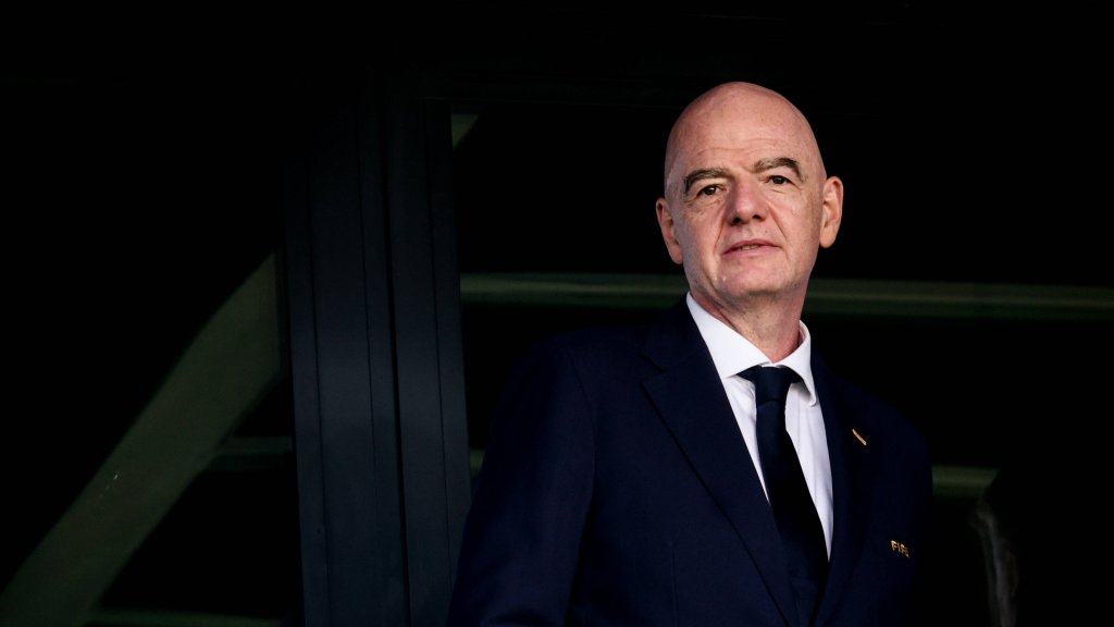 Infantino verstärkt unter Druck