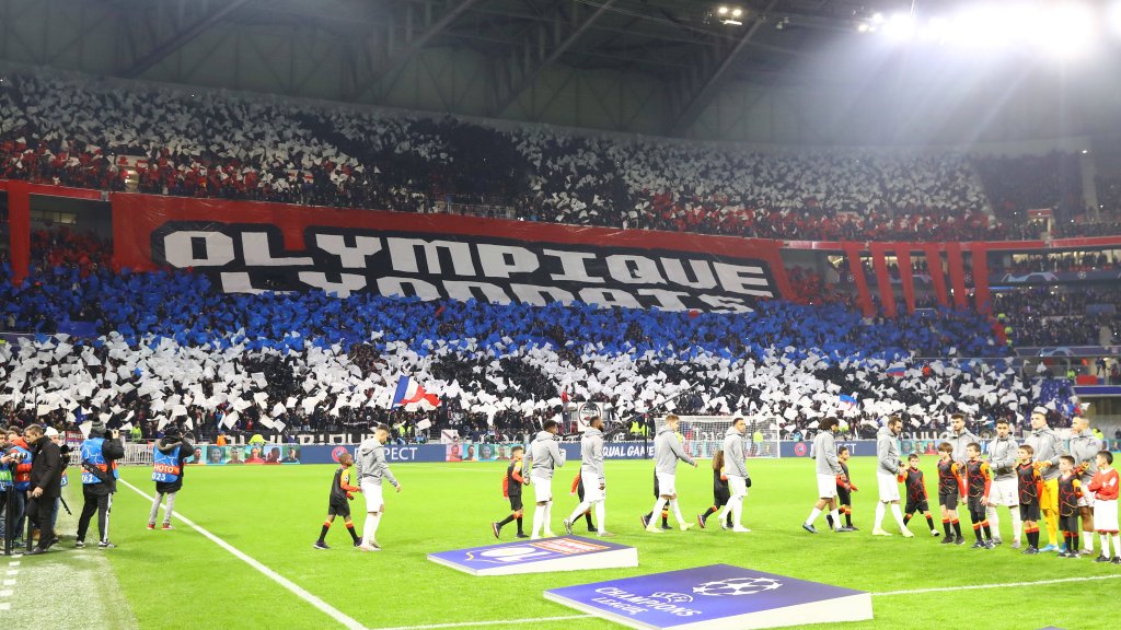UEFA bestraft Fußballfans