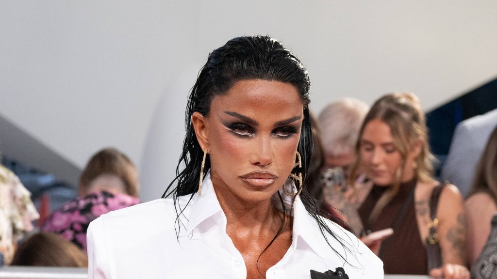 Katie Price bei den National Television Awards am 8. September 2026 – das Vorbild für Joe Baggs’ Halloweenkostüm.