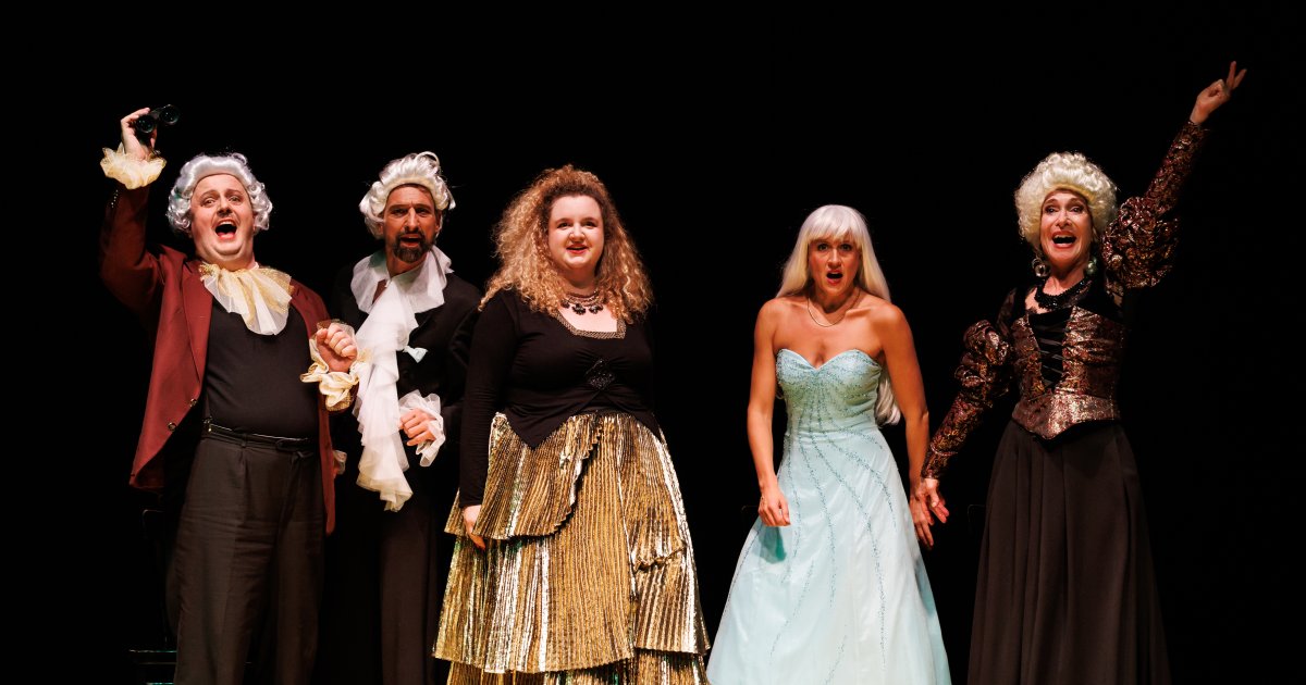 Royals-im-Theater-der-Altstadt-Die-Krone-verlangt-nach-einem-neuen-Kopf