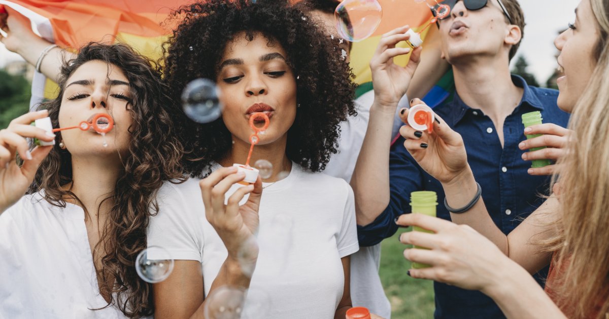 Neue-Identit-tslabel-wachsen-Franz-sische-Generation-Z-Wandel-der-Sexualit-t