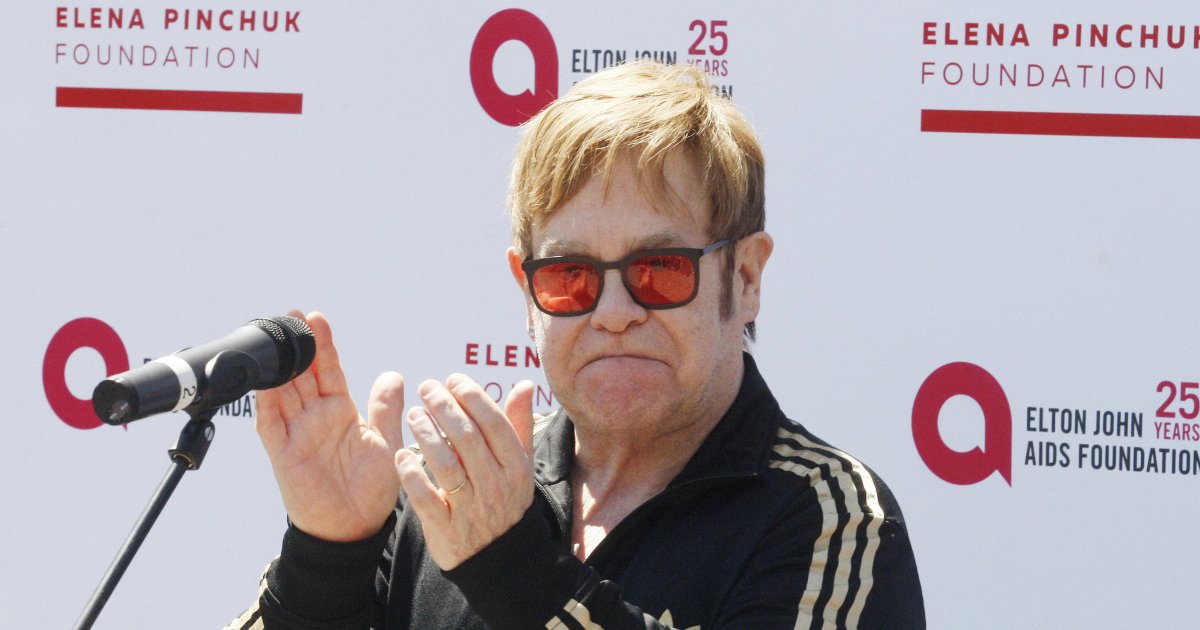 Elton-John-ist-stinksauer-Nach-K-rzungen-im-Bereich-HIV-m-sse-der-Kampf-weiter-gehen