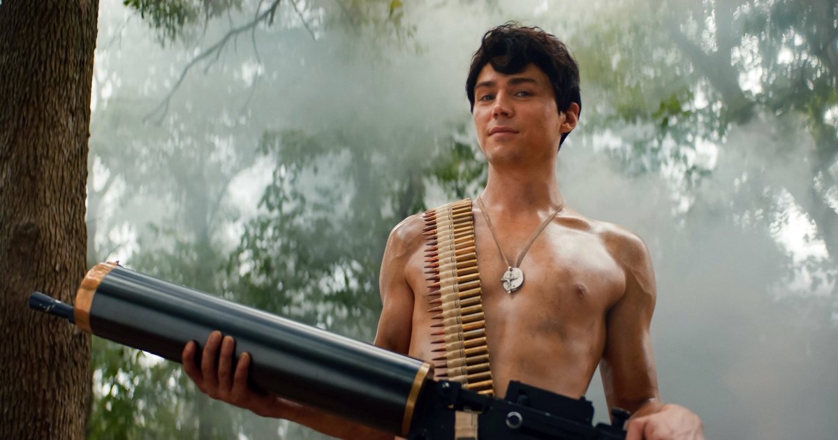 Mehr-Sexyness-in-Boots-2-Hauptdarsteller-Heizer-w-nscht-sich-mehr-hei-e-Szenen