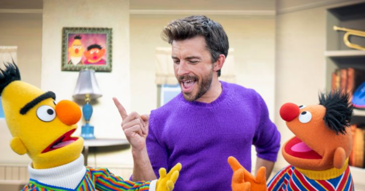 Bailey-bei-Ernie-und-Bert-Der-Sexiest-Man-Alive-zu-Gast-in-der-Sesamstra-e