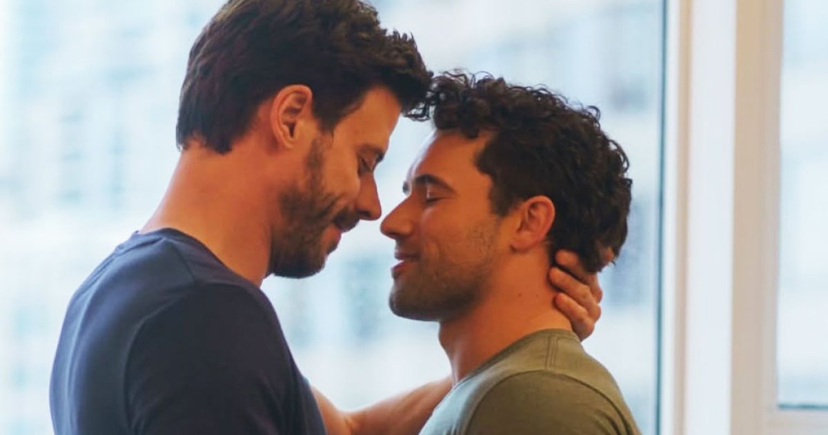 Jordan-Firstman-rudert-zur-ck-Queere-Hockey-Romanze-Heated-Rivalry-Nicht-schwul-genug-