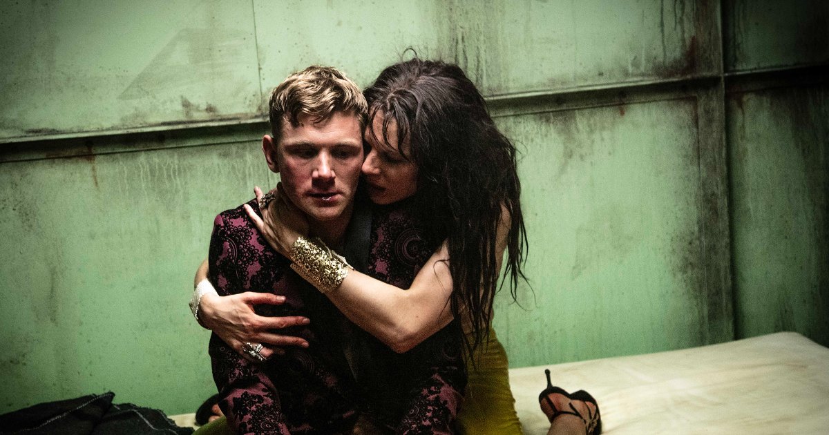 Hamlet-in-St-cken-Shakespeares-Meisterwerk-am-Deutschen-Schauspielhaus