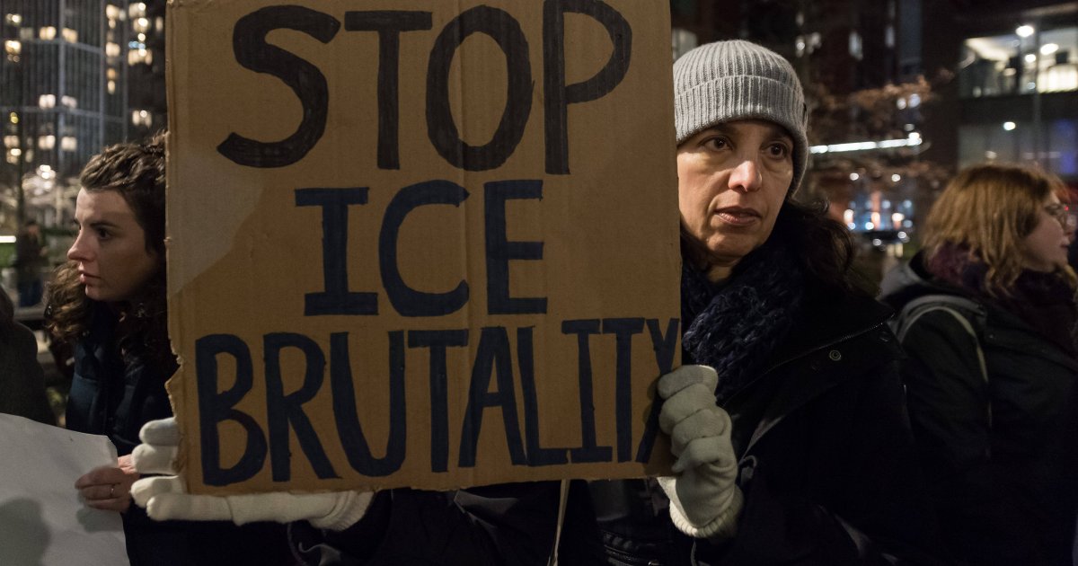 Festnahme-nach-Beh-rdengang-Homo-Paar-Gericht-stoppt-ICE-Abschiebung-von-Ehemann