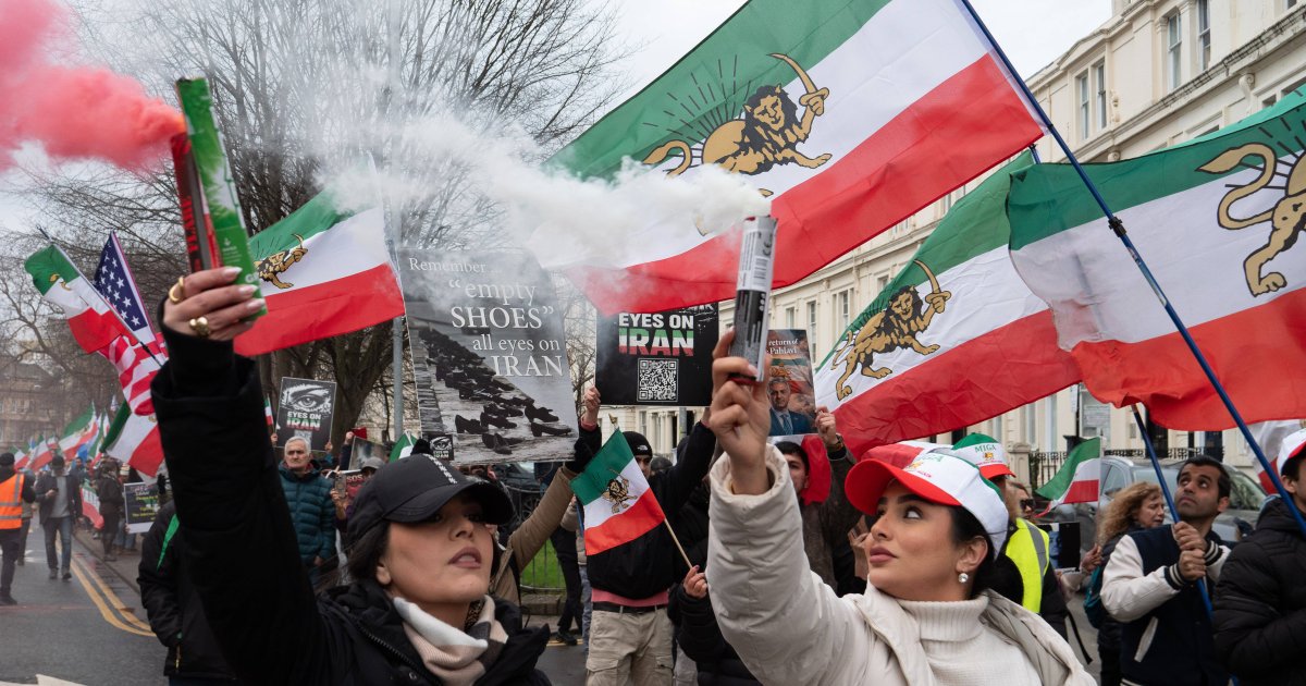 Ungewisse-Zukunft-f-r-Paar-USA-Abschiebung-schwuler-Gefl-chteter-in-den-Iran-droht