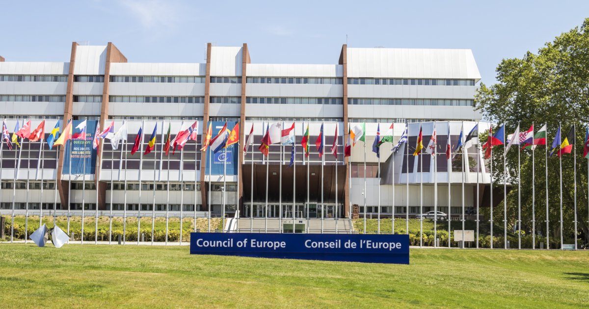 Europarat-st-rkt-LGBTIQ-Mehrheit-votiert-f-r-ein-Verbot-von-Homo-Heilungen-