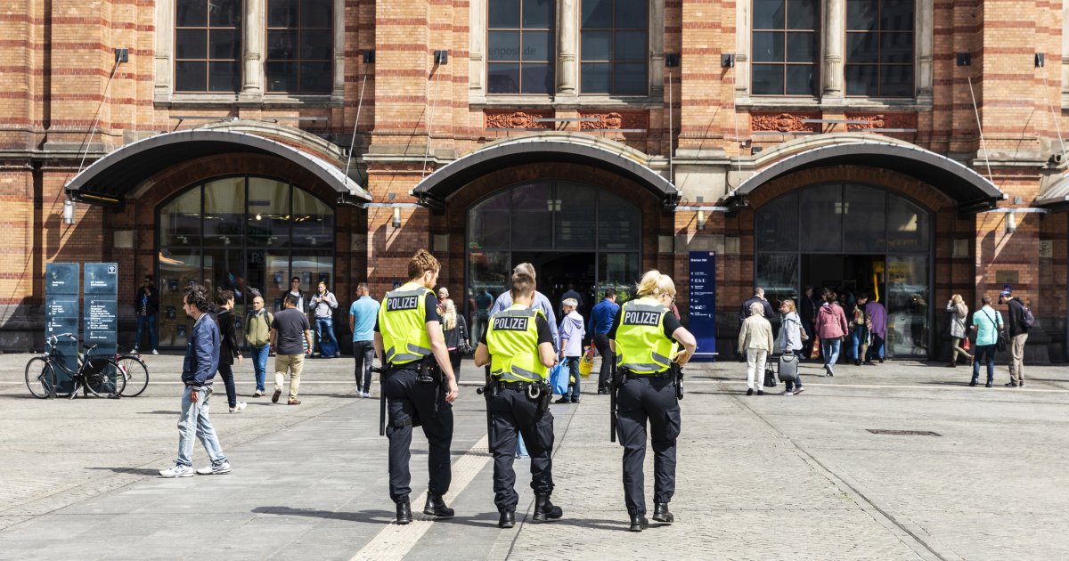 Auf-offener-Stra-e-missbraucht-Bremen-Sexueller-bergriff-auf-Minderj-hrigen