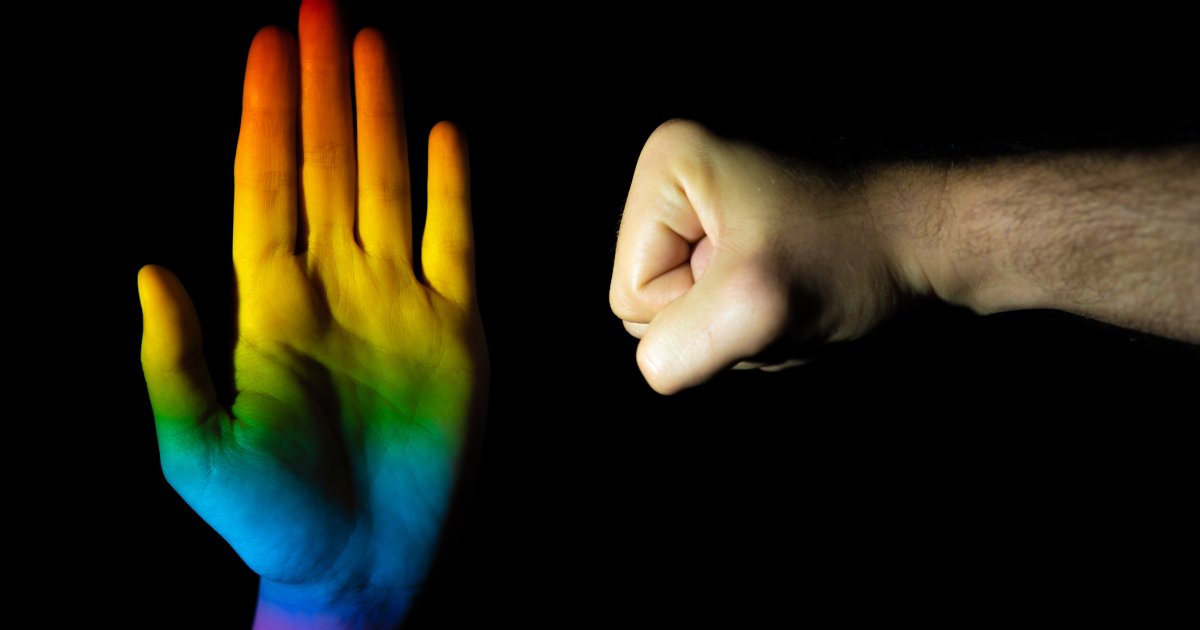 Polizei-sieht-keine-Straftat-Los-Angeles-Hundekotangriff-auf-LGBTQ-Jugendzentrum