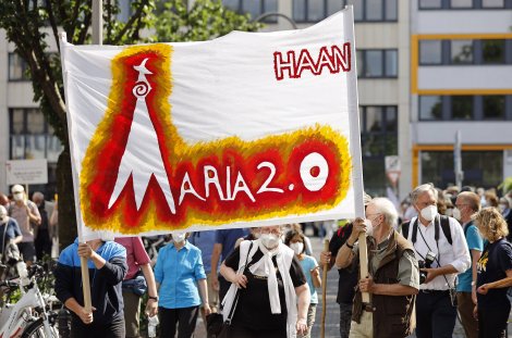 Die katholische Reformbewegung „Maria 2.0“ für heute eine Demonstration angekündigt// © IMAGO / Future Image