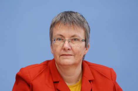 Kathrin Vogler, wünscht sich dabei mehr Dialogbereitschaft, wie sie gegenüber Schwulissimo erklärte // © IMAGO / Metodi Popow